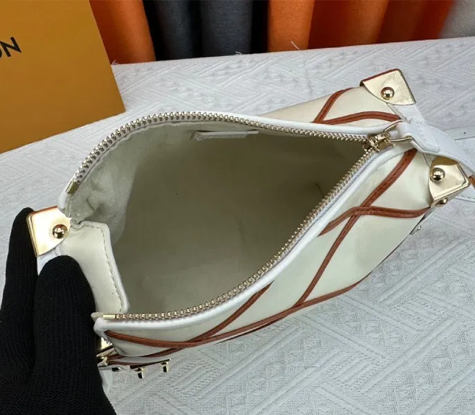 Louis Vuitton Malletage Leather Side Trunk MM In Cream Beige And Chestnut Brown — image 6