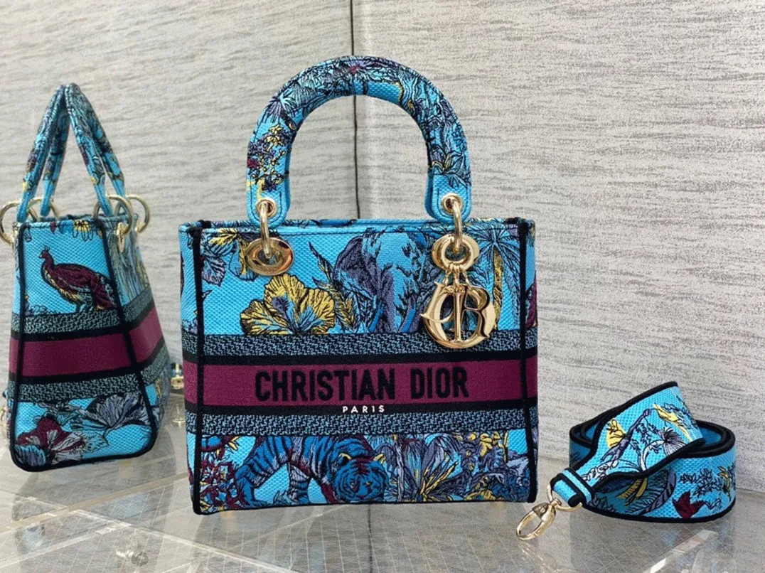 Dior Lady D-Lite Medium Bag in Multicolor Toile de Jouy Voyage Embroidery — image 7