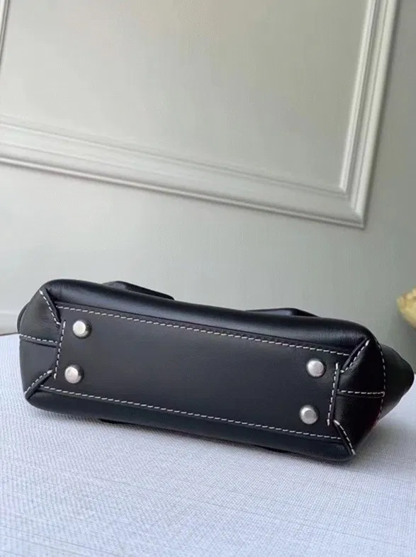 Top Quality Bottega Veneta Arco Mini Bag In Black — image 9