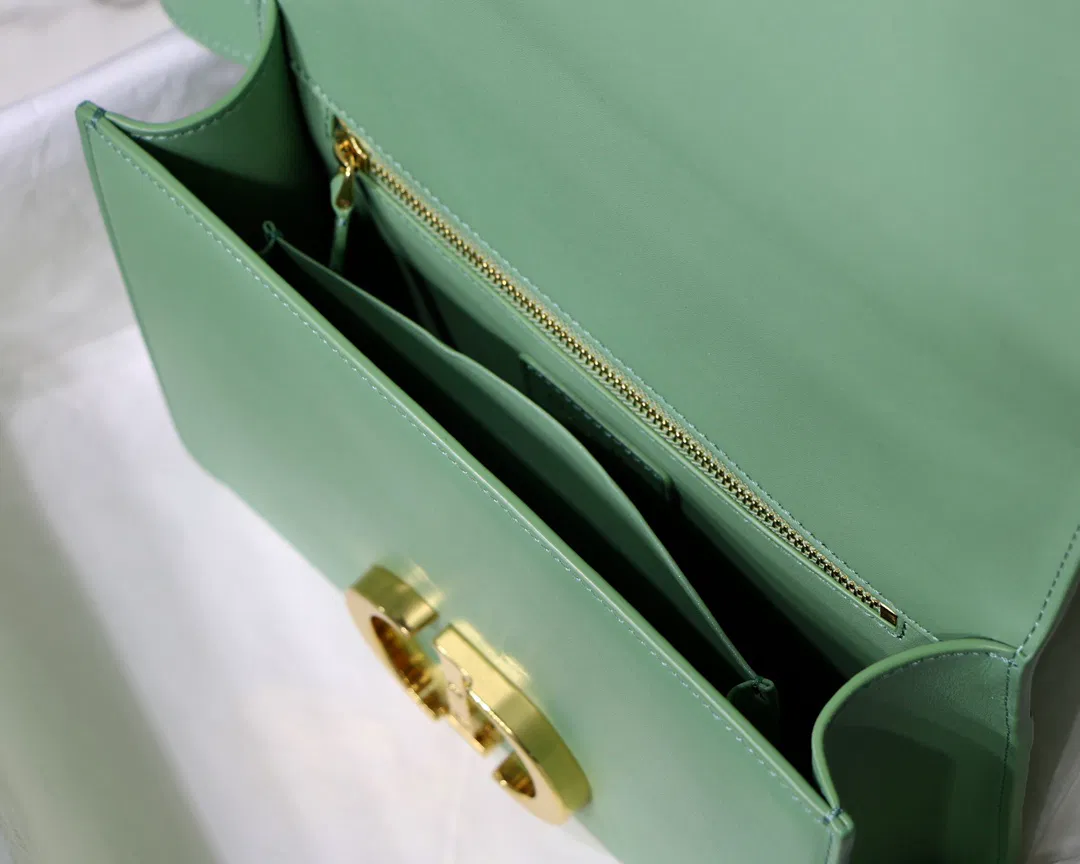 Dior 30 Montaigne — image 9
