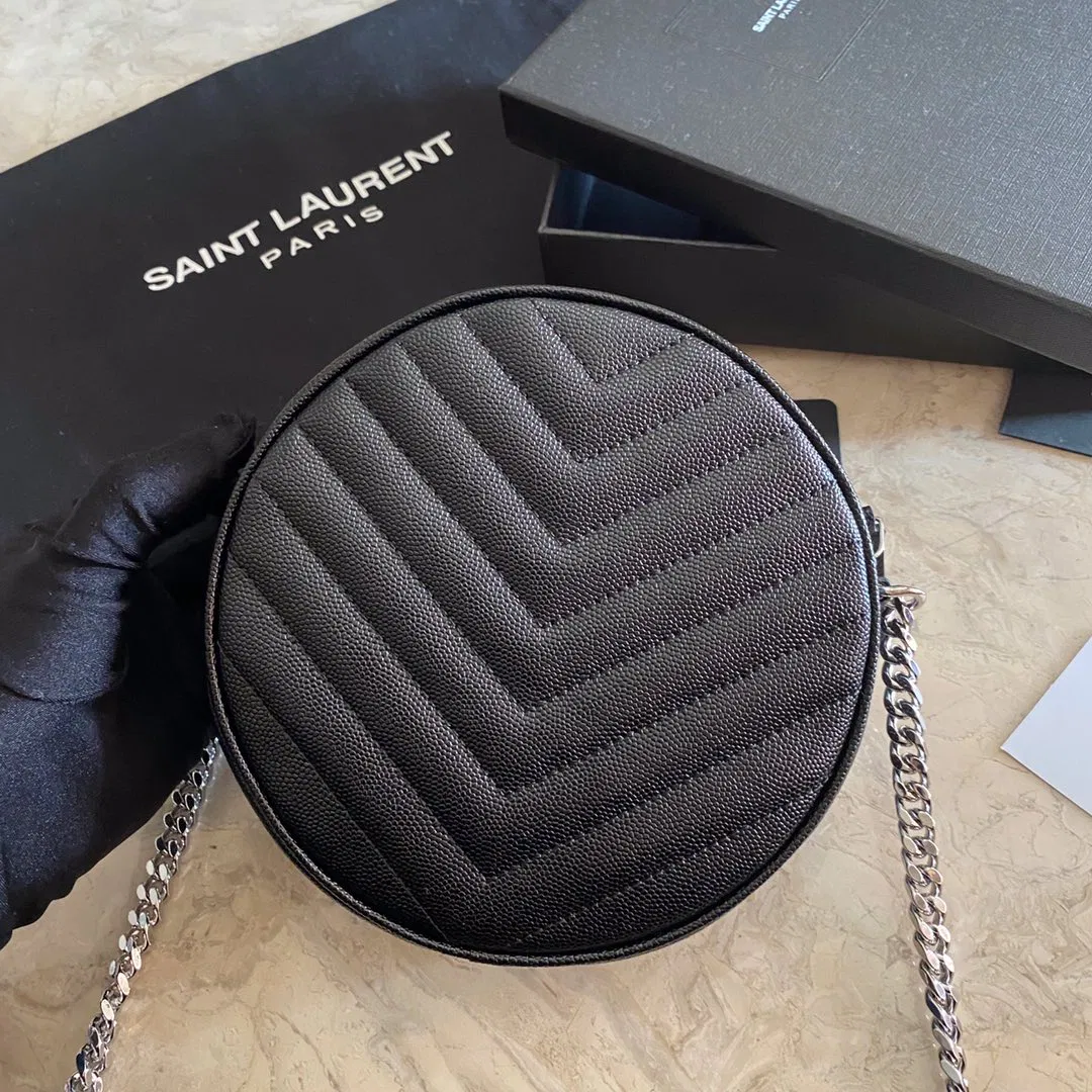 VINYLE ROUND CAMERA BAG IN CHEVRON-QUILTED SMOOTH LEATHER — image 6