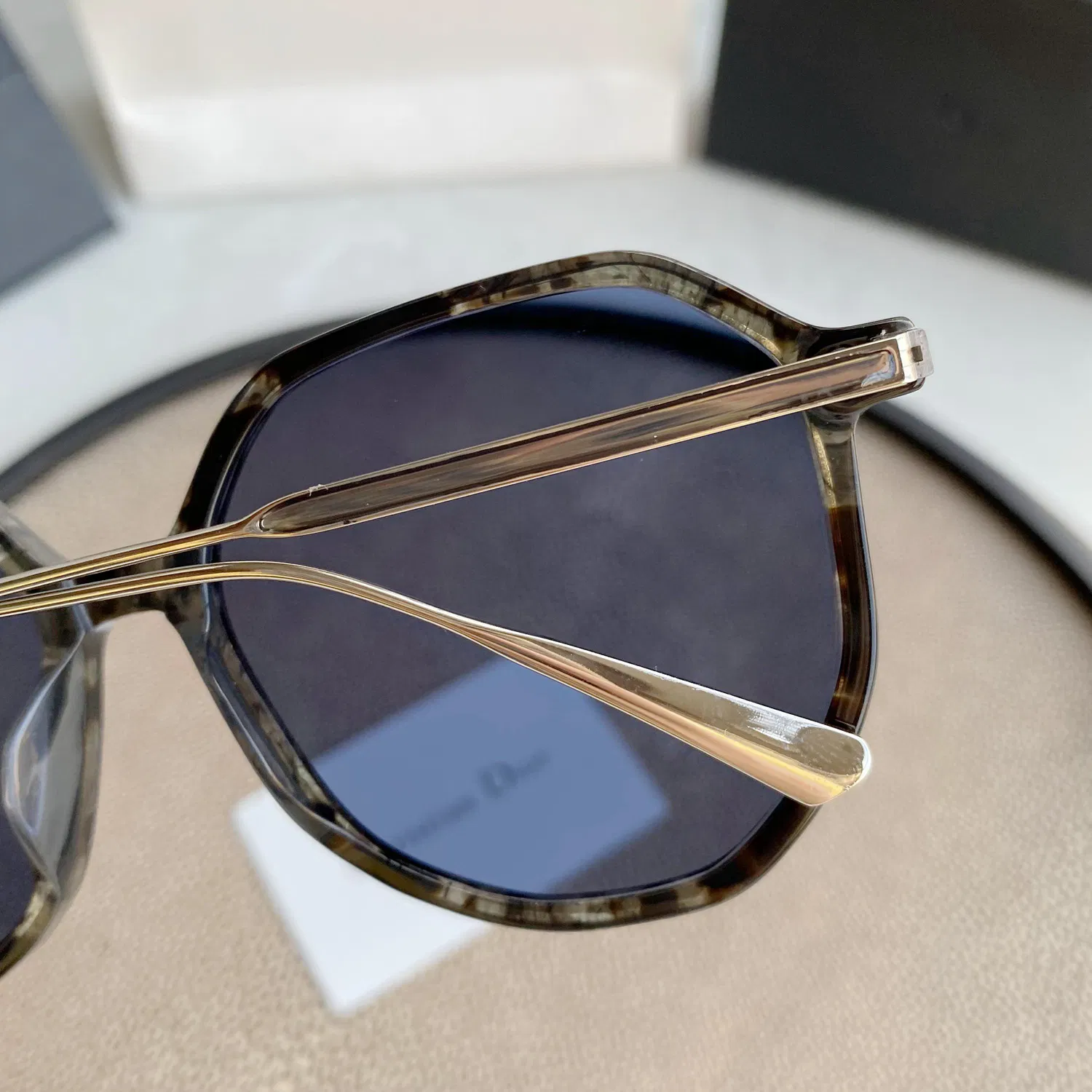 Round Sunglasses — image 3