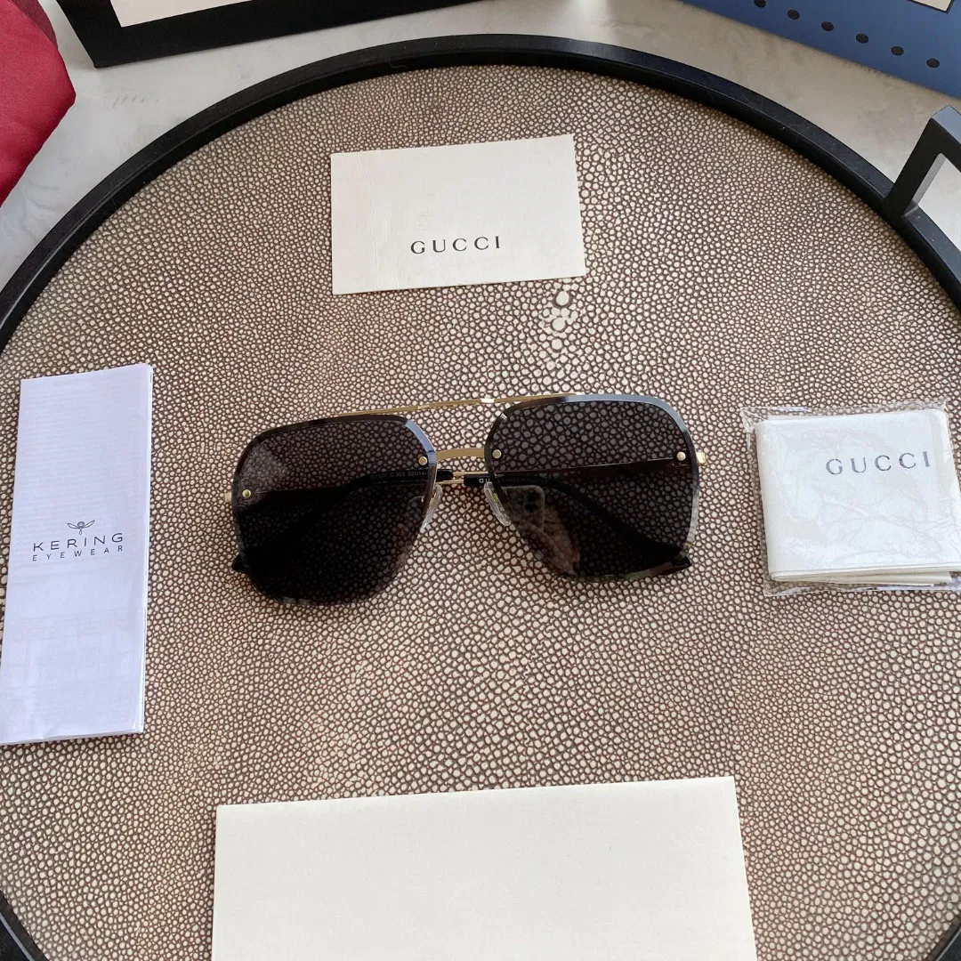 GUCCI SUNGLASSES