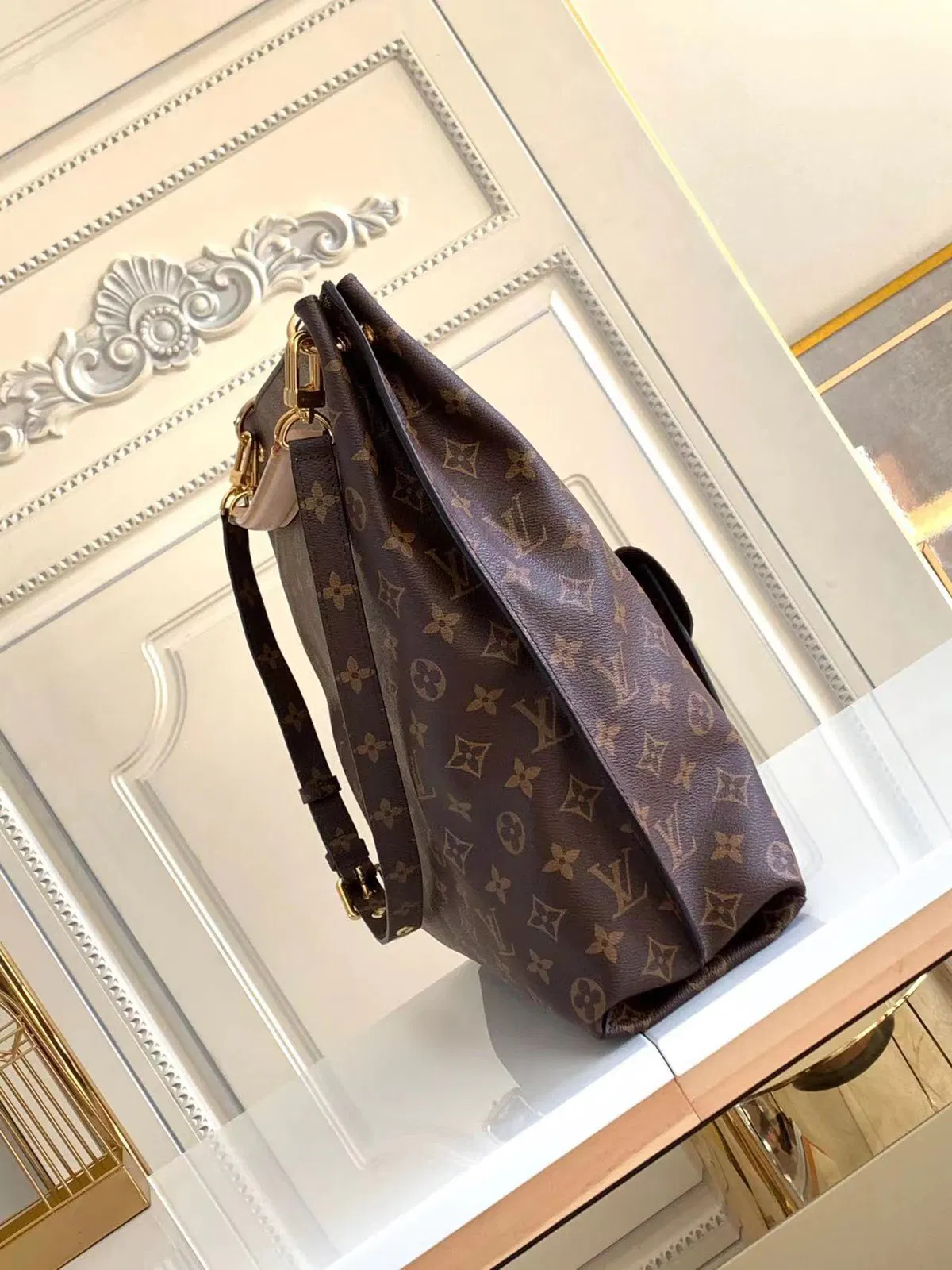LV TOTE bag — image 9