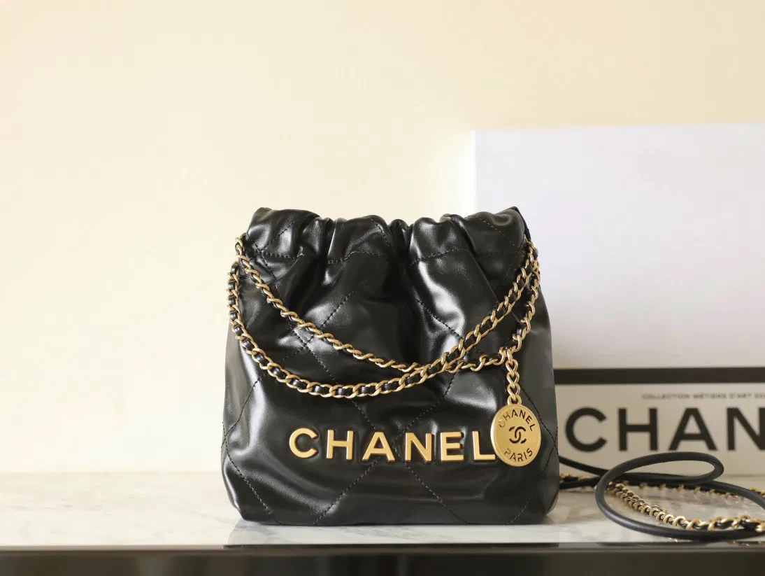 Chanel 22 mini bag — image 7