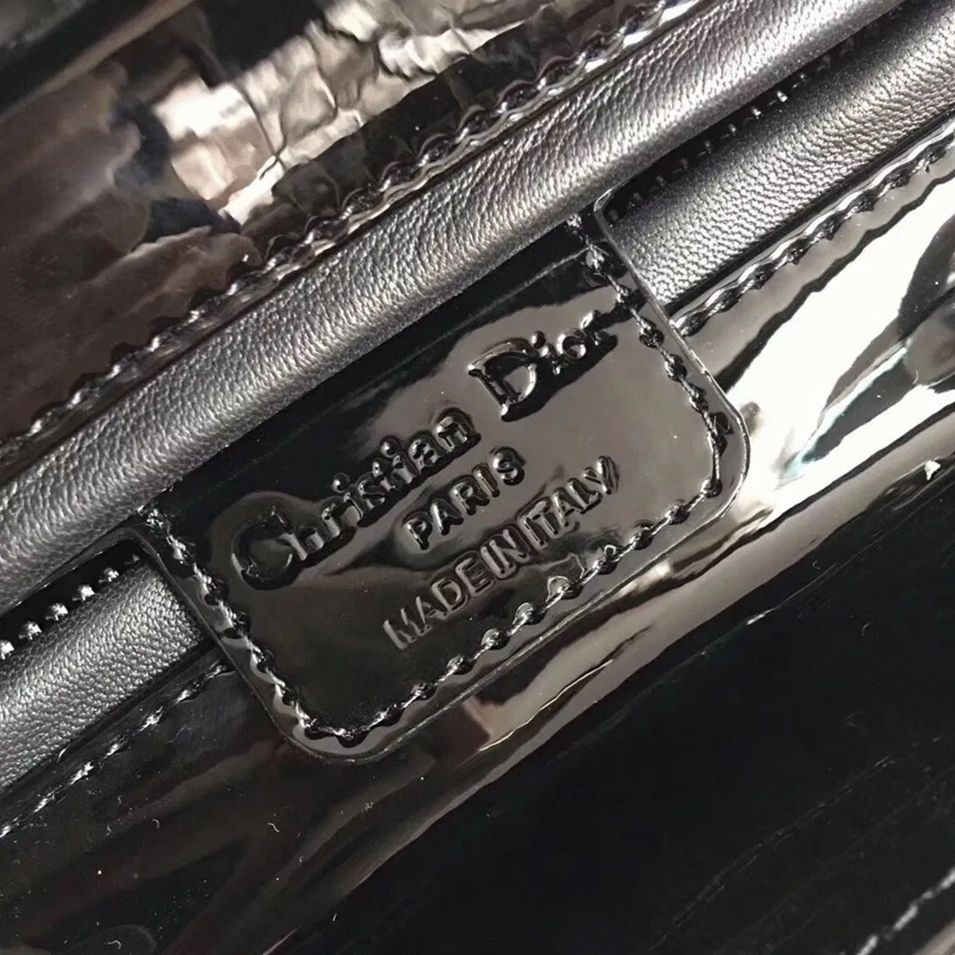 Dior Lady Dior Medium Bag Knockoff in Black — image 9