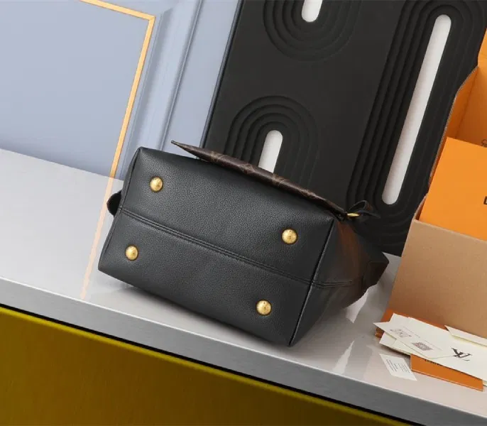 Louis Vuitton Low Key MM Hobo In Black — image 3