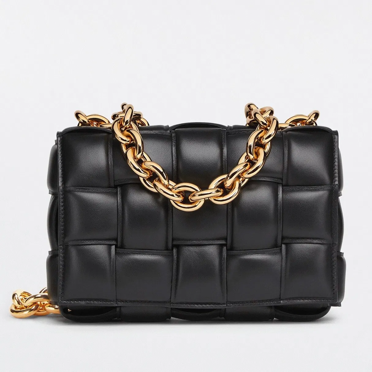 Top Quality Bottega Veneta Chain Cassette Bag In Black