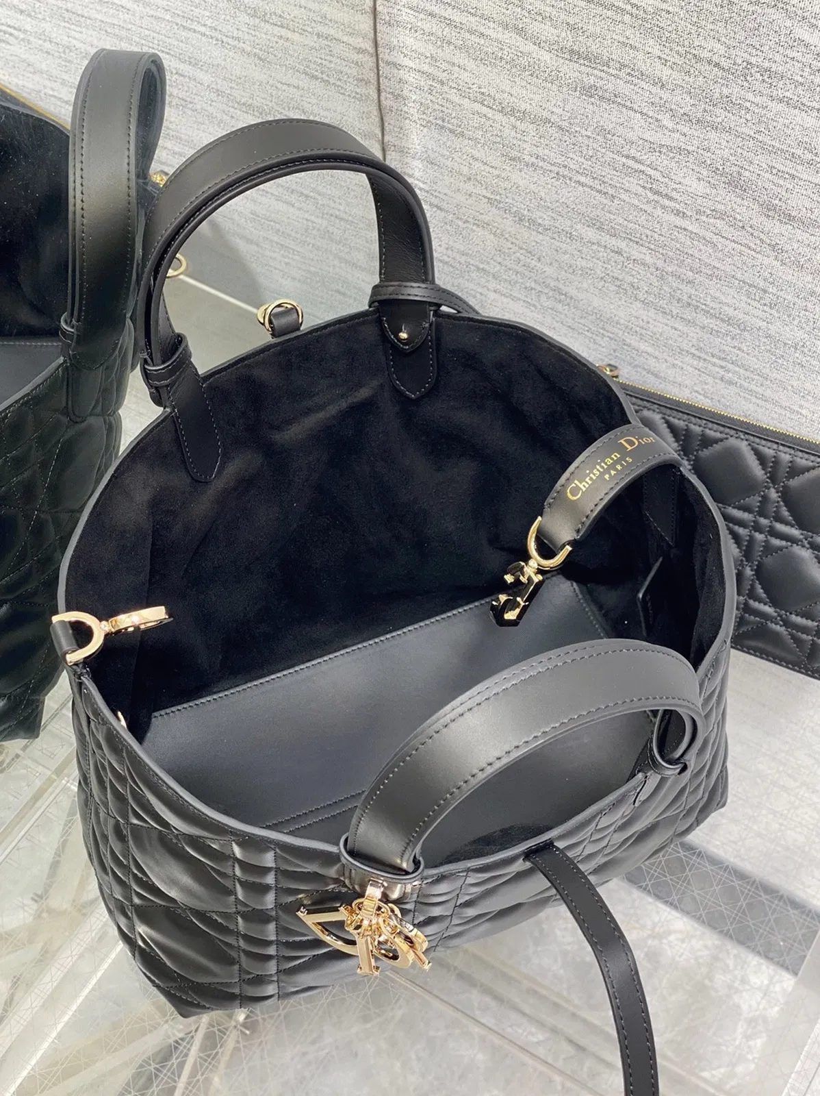 Dior Toujours Medium Bag in Black Macrocannage Calfskin — image 8