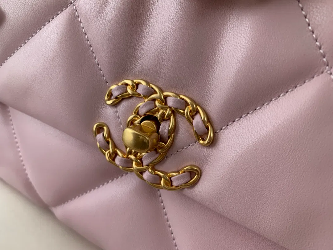 Chanel 19 medium — image 4