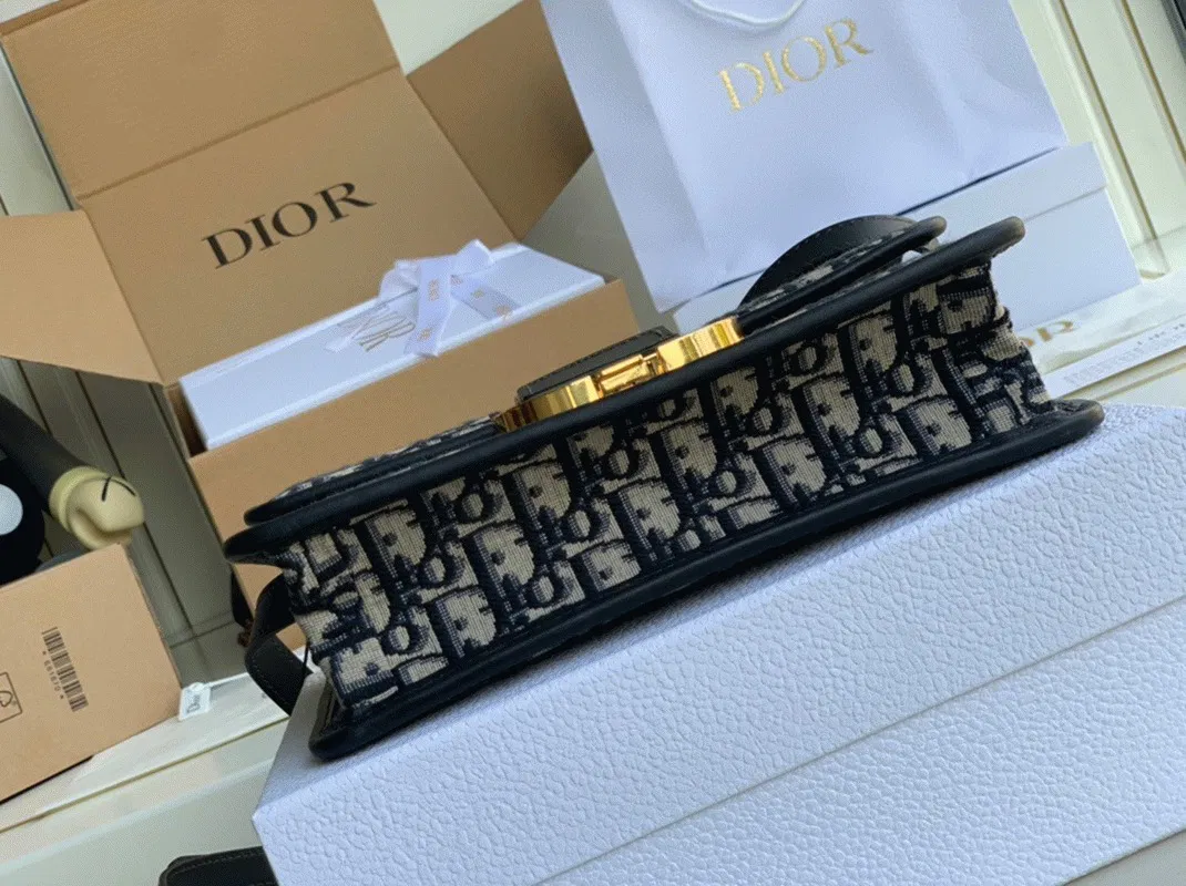 Dior 30 Montaigne Medium Bag in Blue Dior Oblique Jacquard — image 8