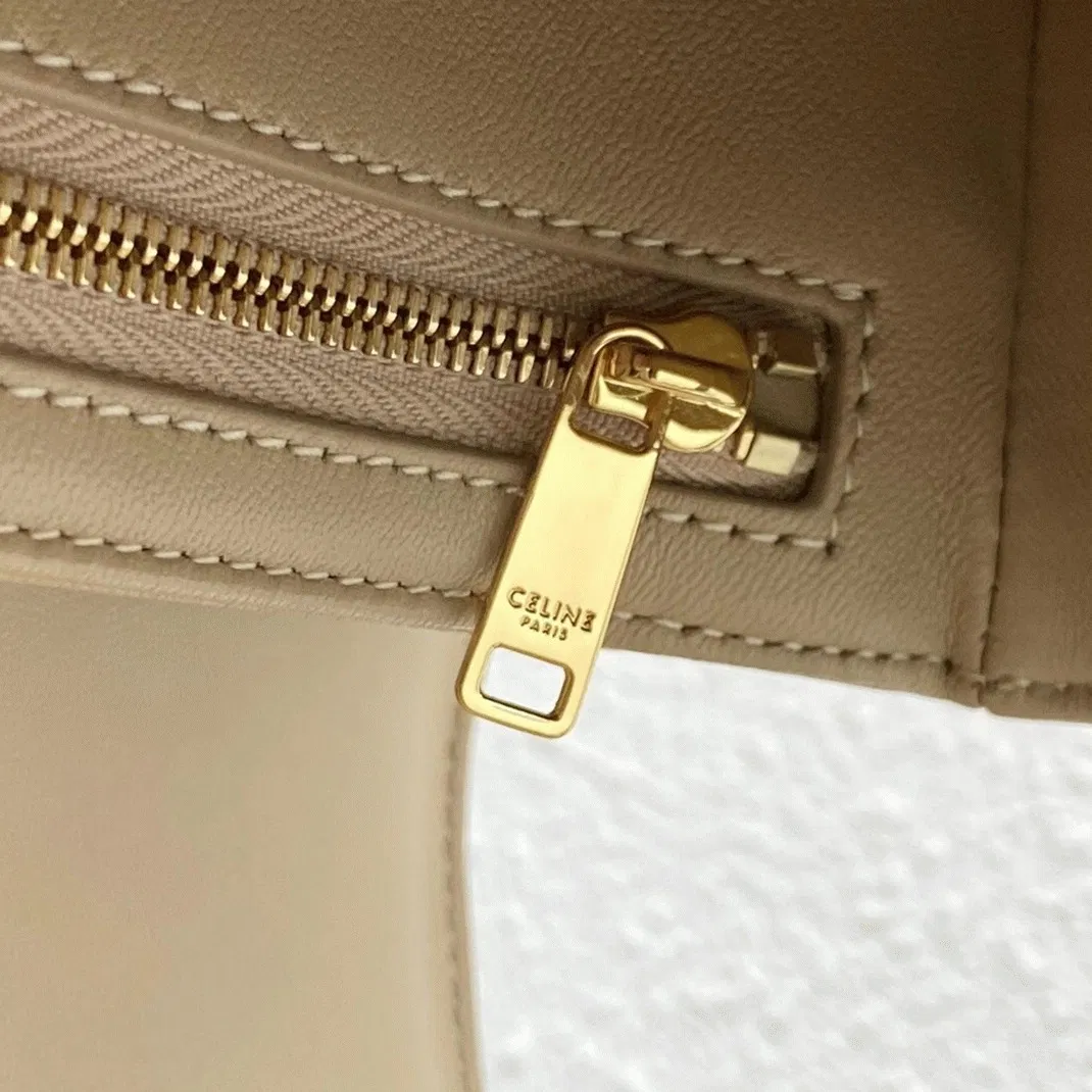Top Quality Imitation Celine Triomphe Medium Bag In Nude — image 2