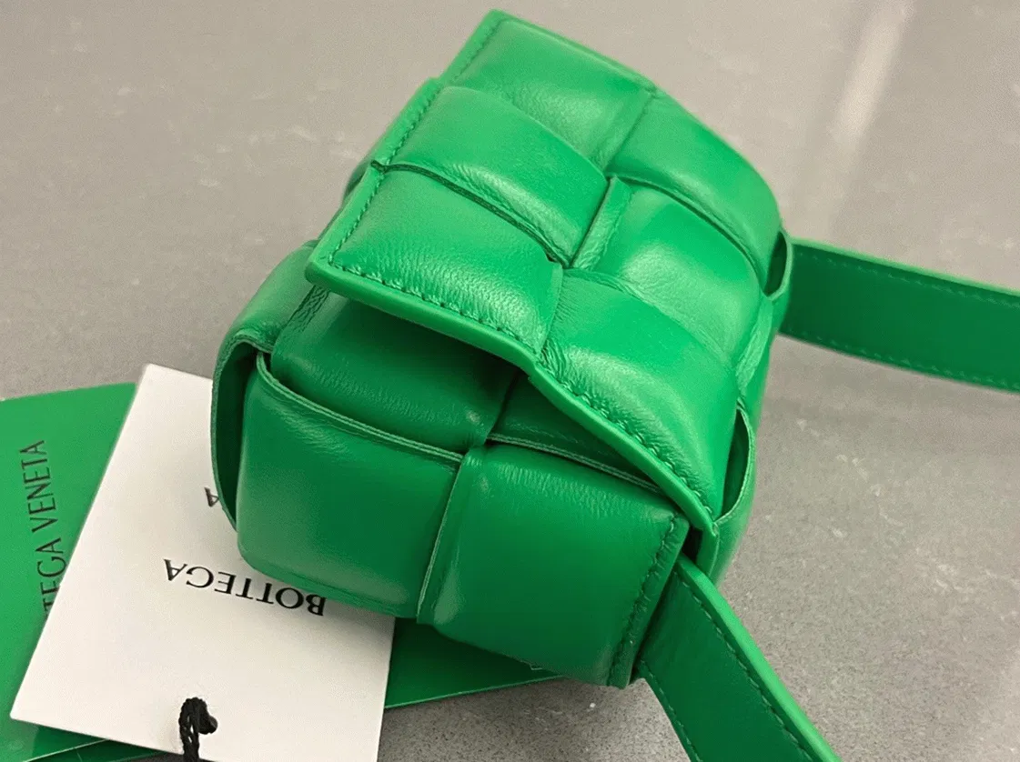 Top Quality Knockoff Bottega Veneta Candy Padded Cassette Bag In Parakeet — image 5