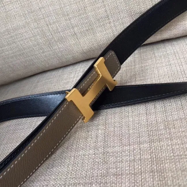 Knockoff Hermes Mini Constance belt buckle crafted in taupe epsom — image 5