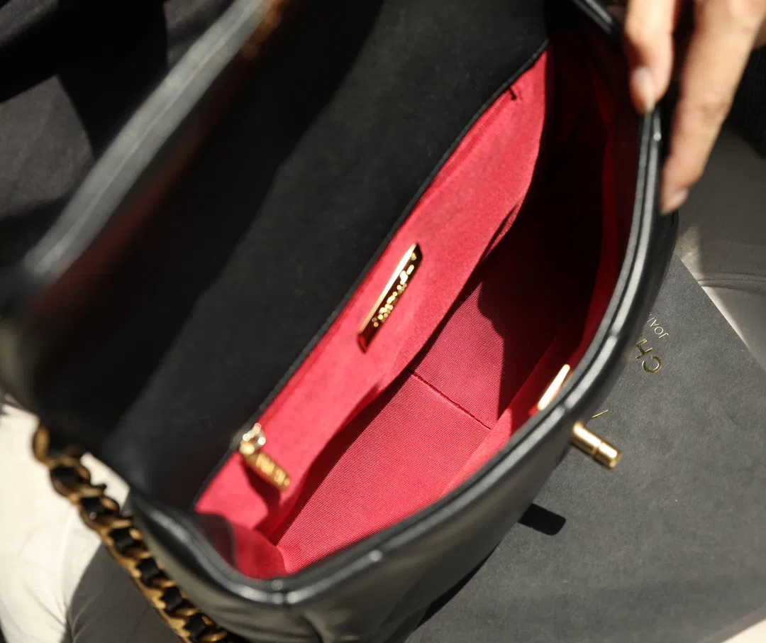 Chanel 19 — image 7
