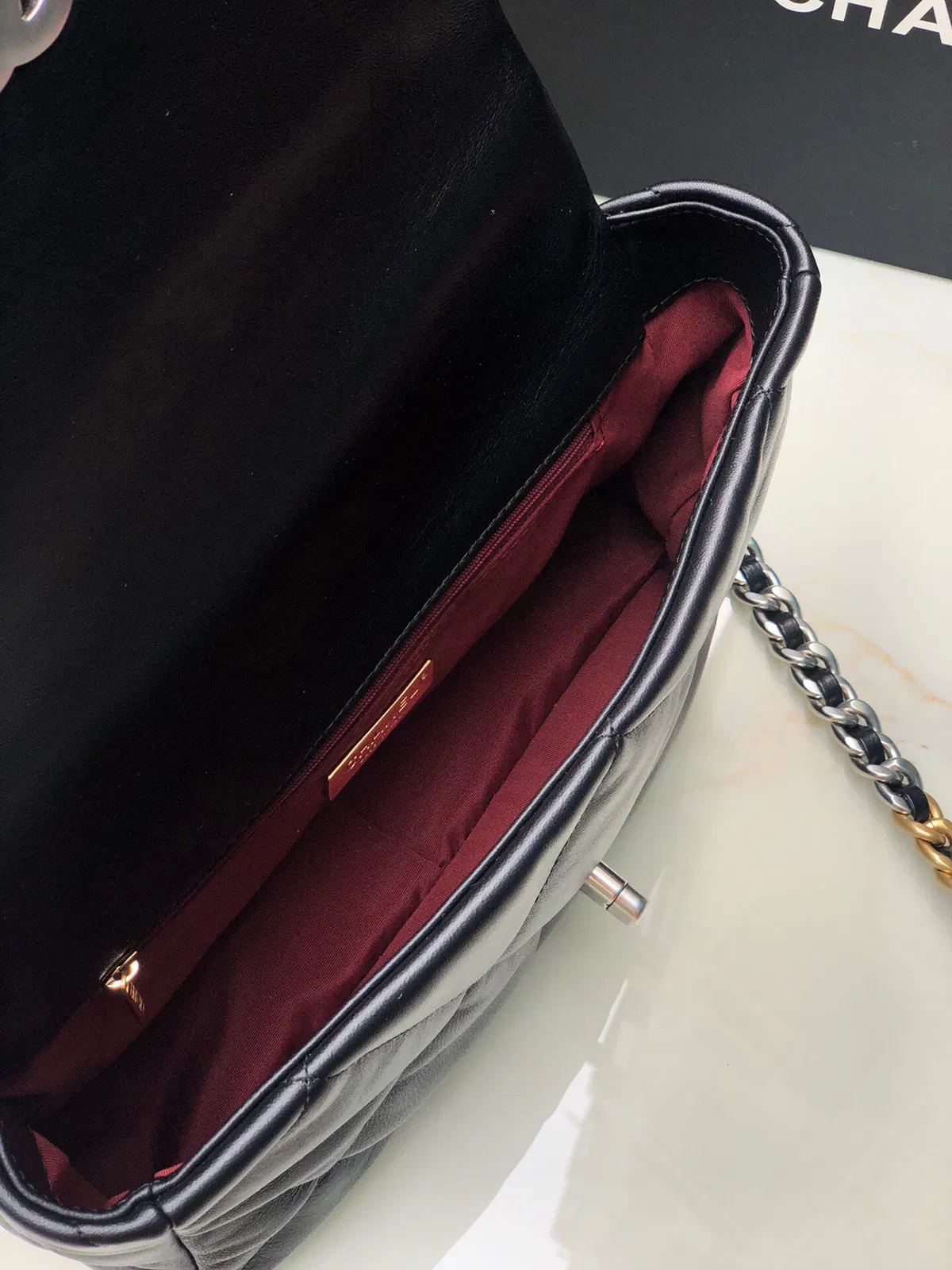 Chanel 19 medium — image 8