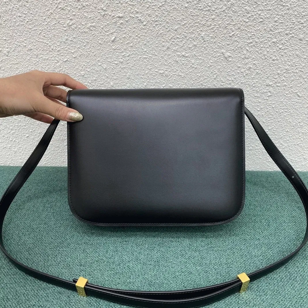 Top Quality Imitation Celine Classic Box Medium Bag In Black — image 9