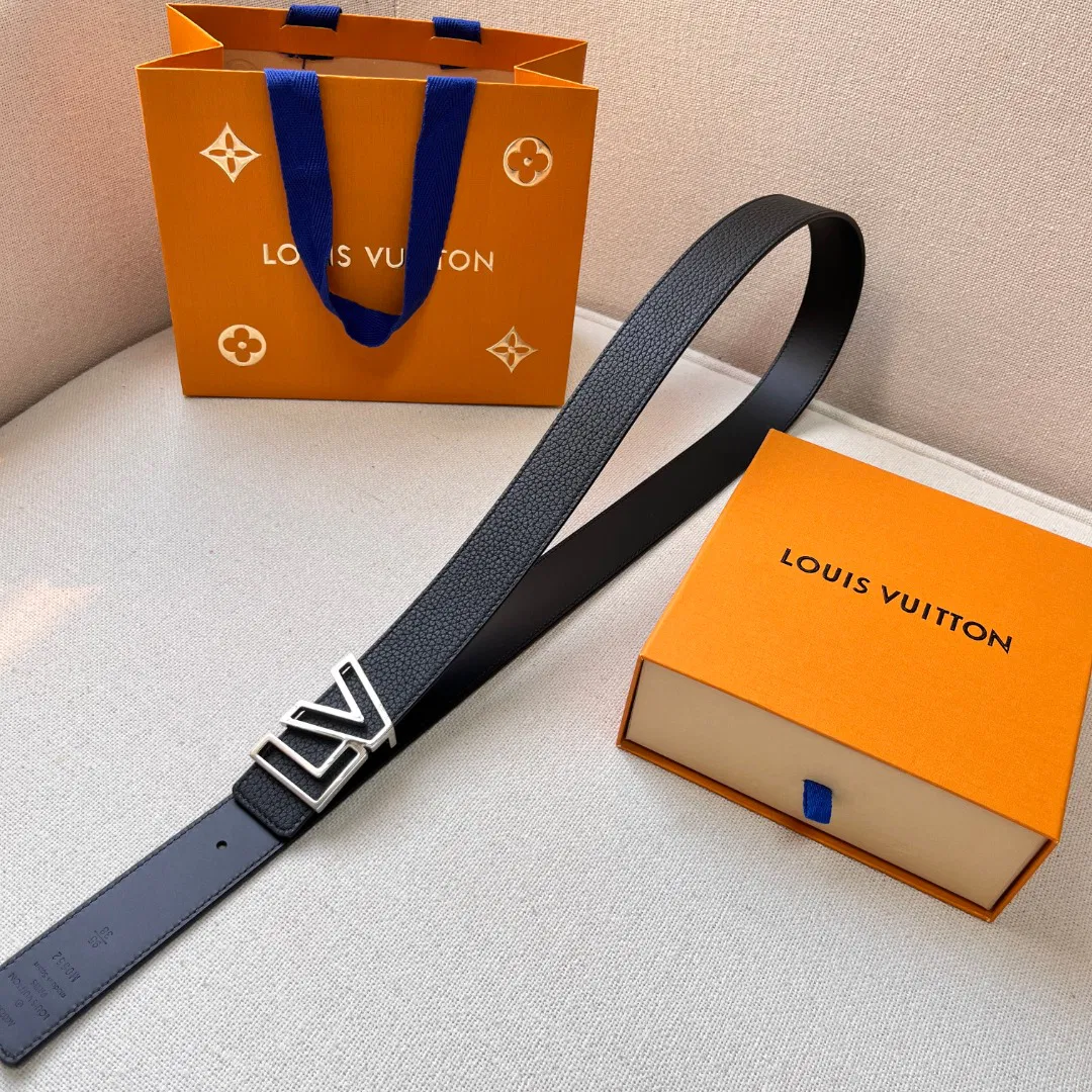 LV initiales — image 6