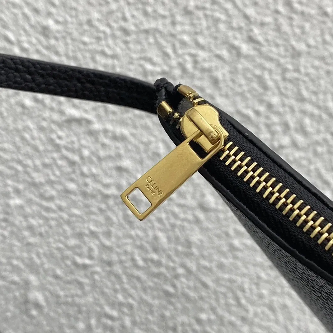 Top Quality Celine Bucket 16 Bag In Black — image 6