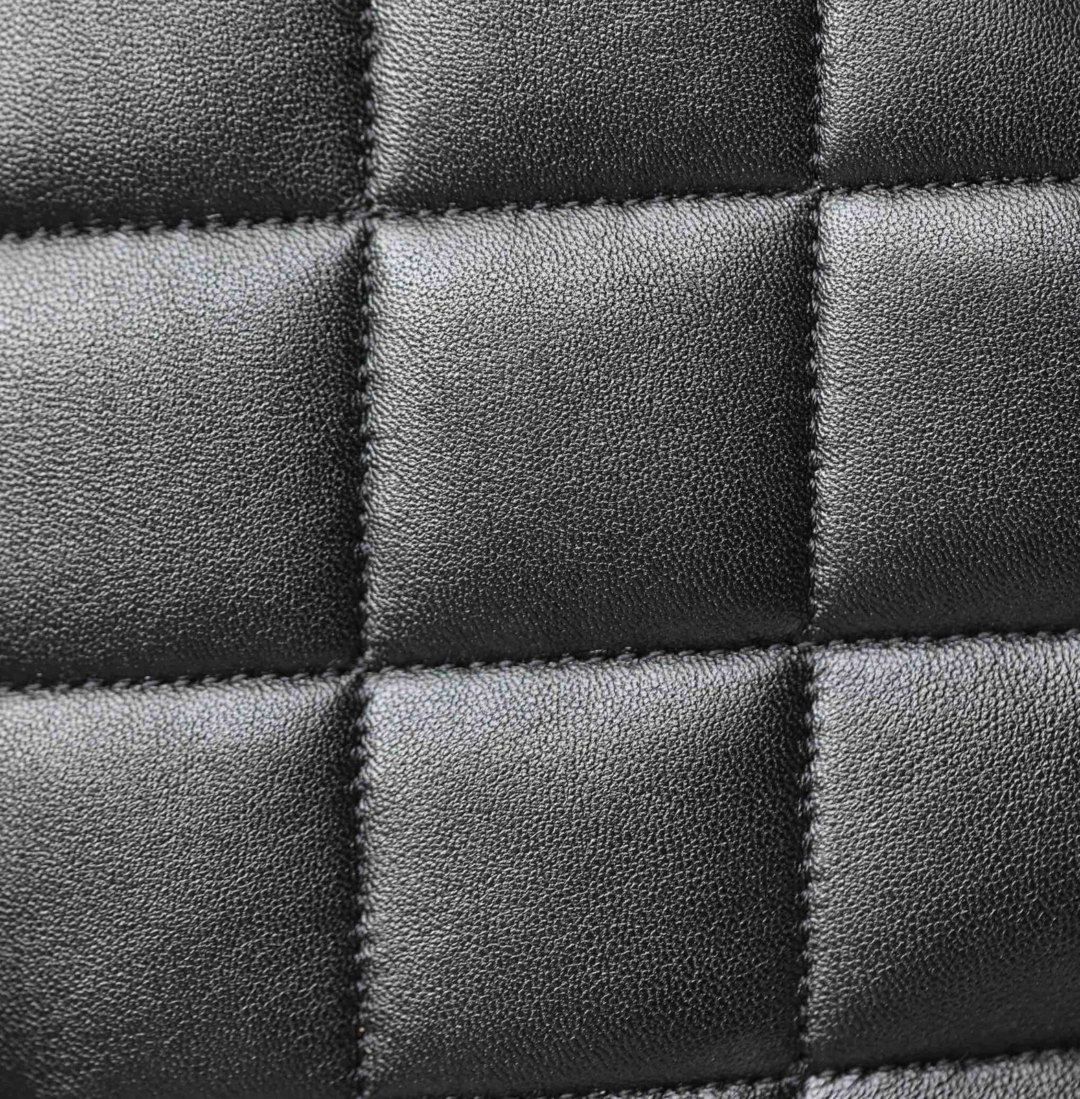 Chanel 24P — image 2