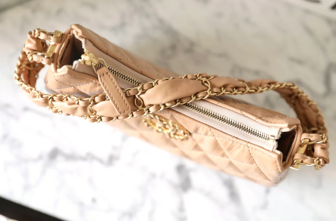 Chanel hobo bag — image 8