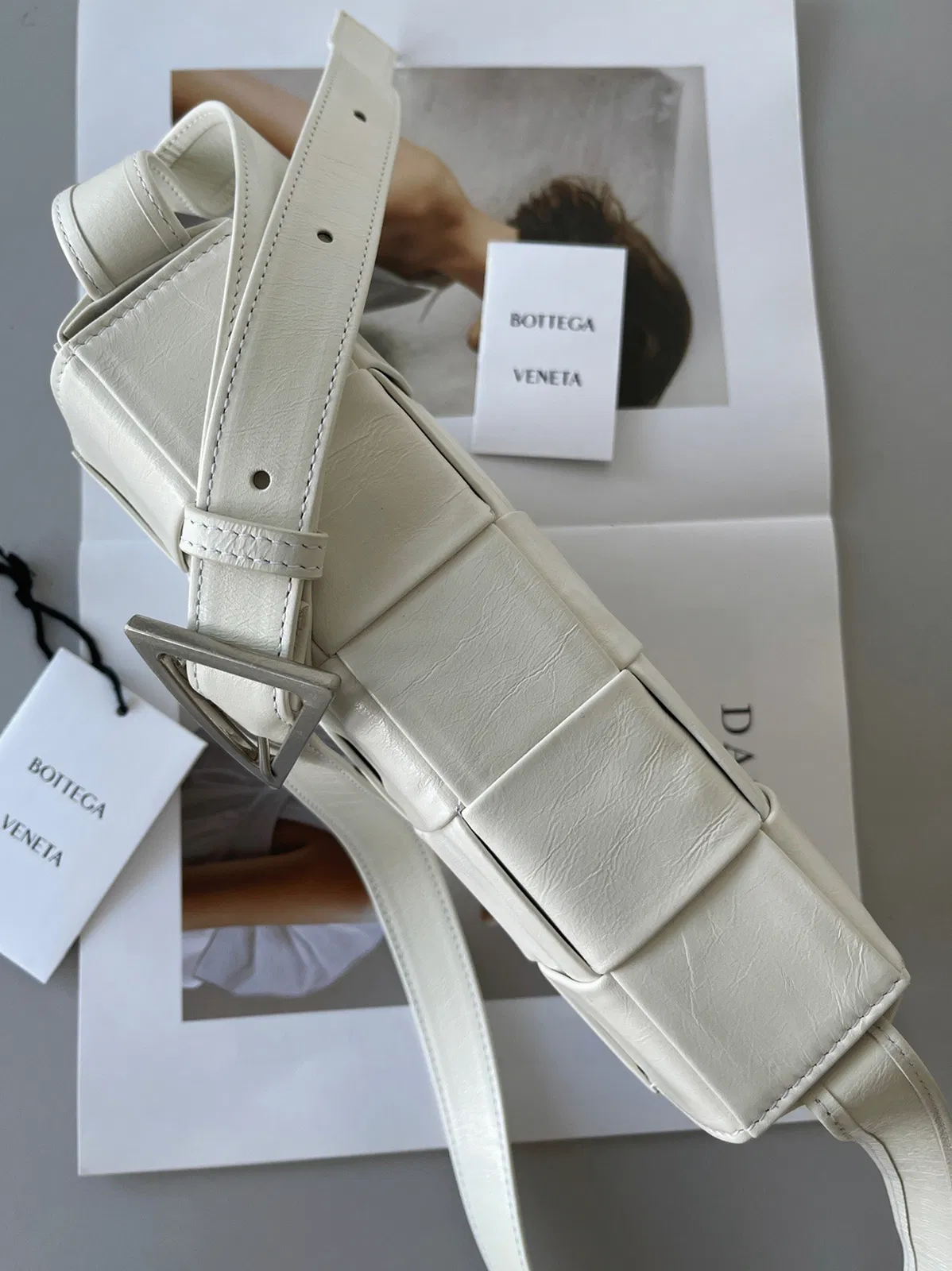 Top Quality Bottega Veneta Cassette Bag In White — image 9