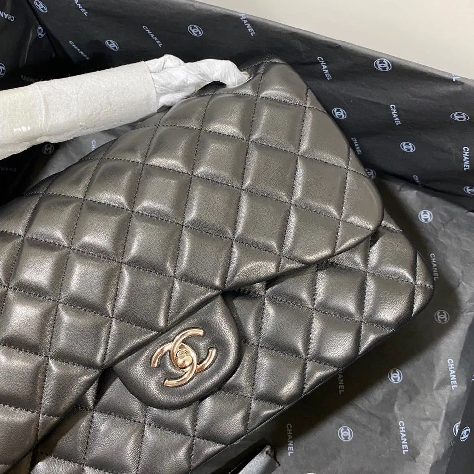 Chanel Flap Bag Large — image 4