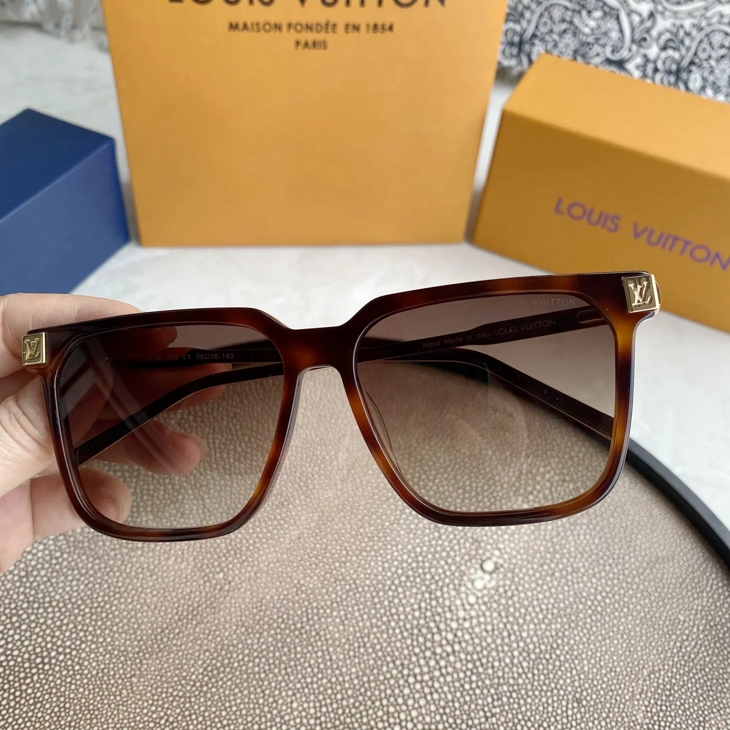 LOUIS VUITTON | rise square sunglasses — image 7