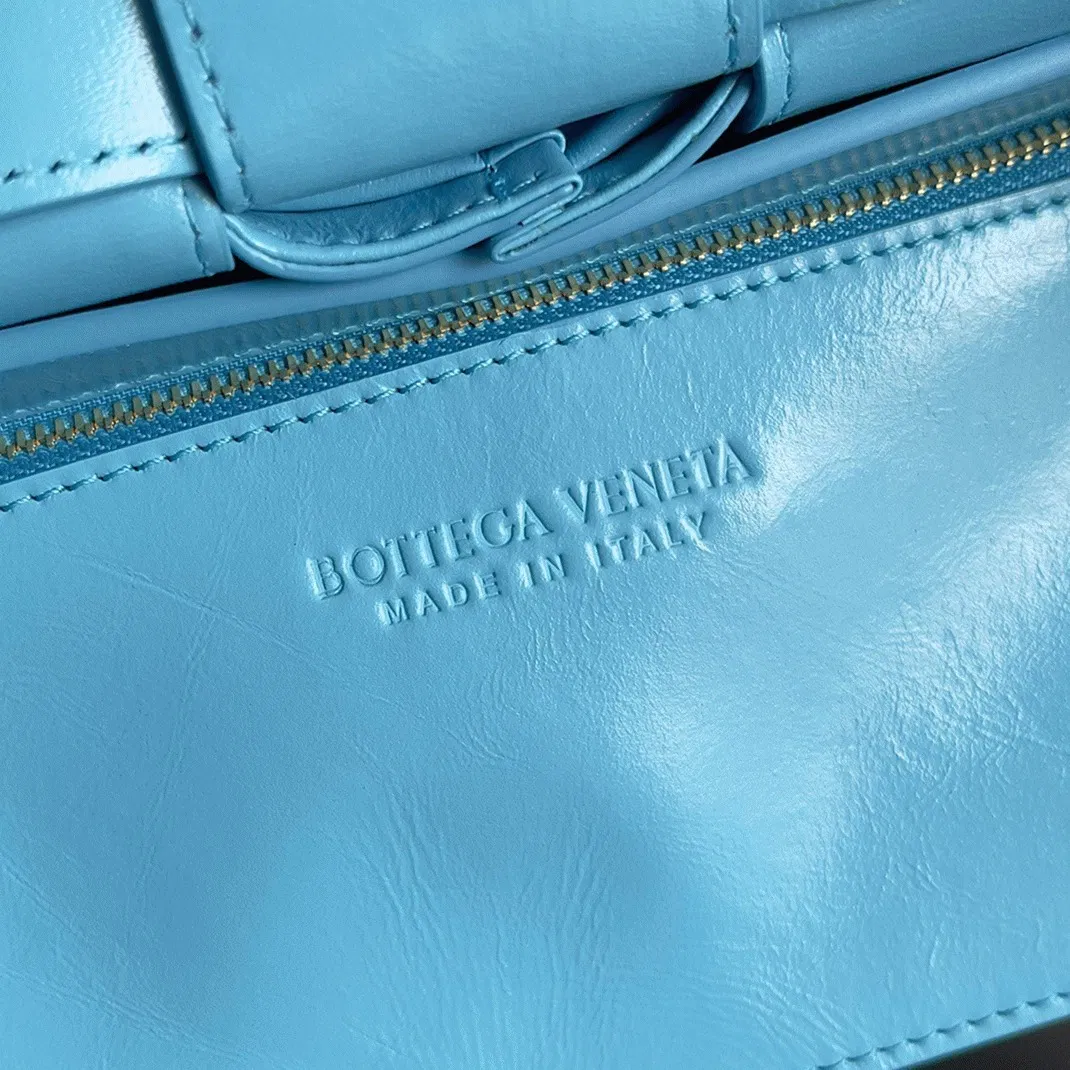 Top Quality Bottega Veneta Cassette Bag In Pool Foulard Intreccio Calfskin — image 9