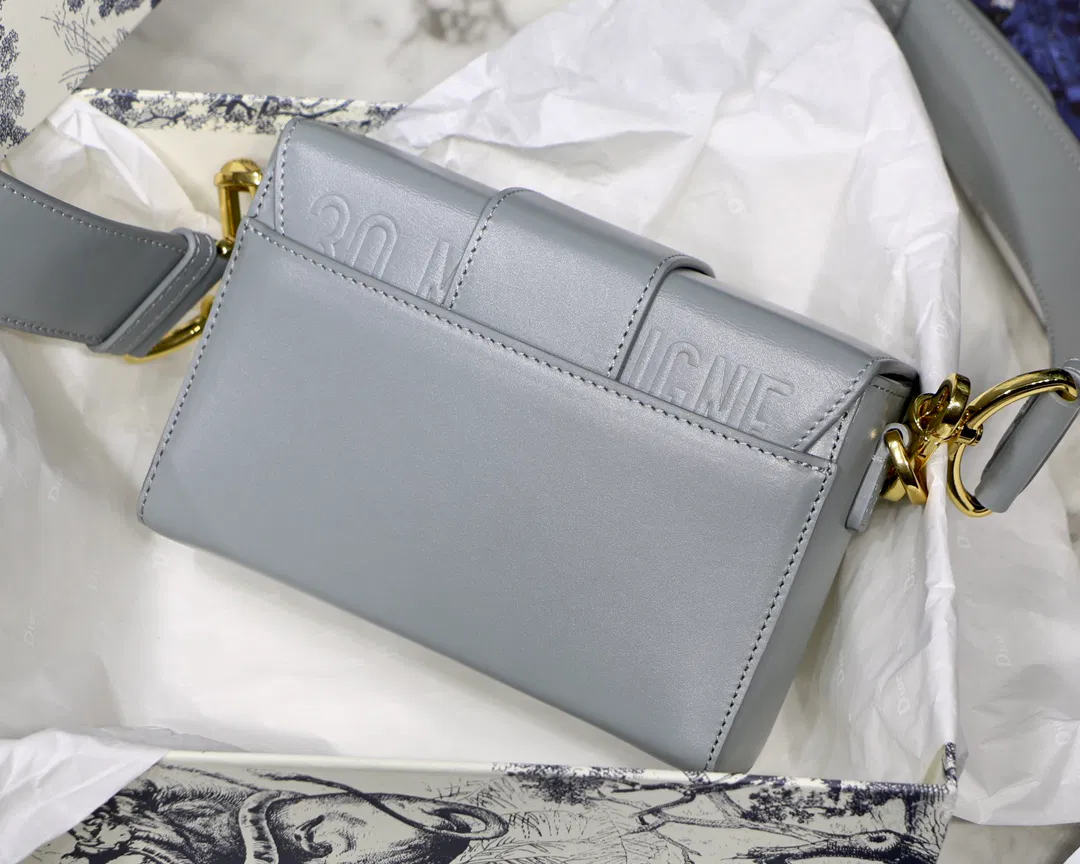 Dior 30 Montaigne — image 5