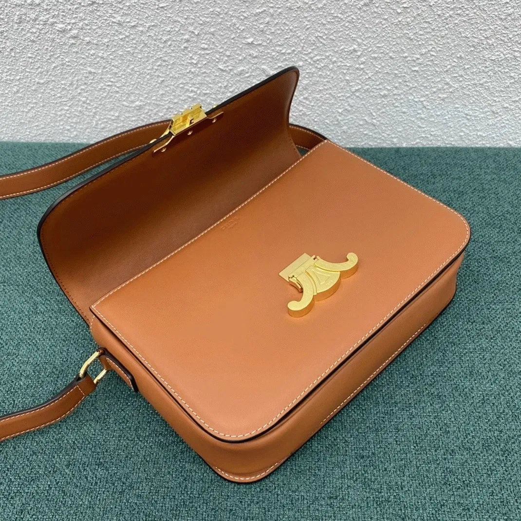 Top Quality Celine Triomphe Medium Bag In Brown — image 6