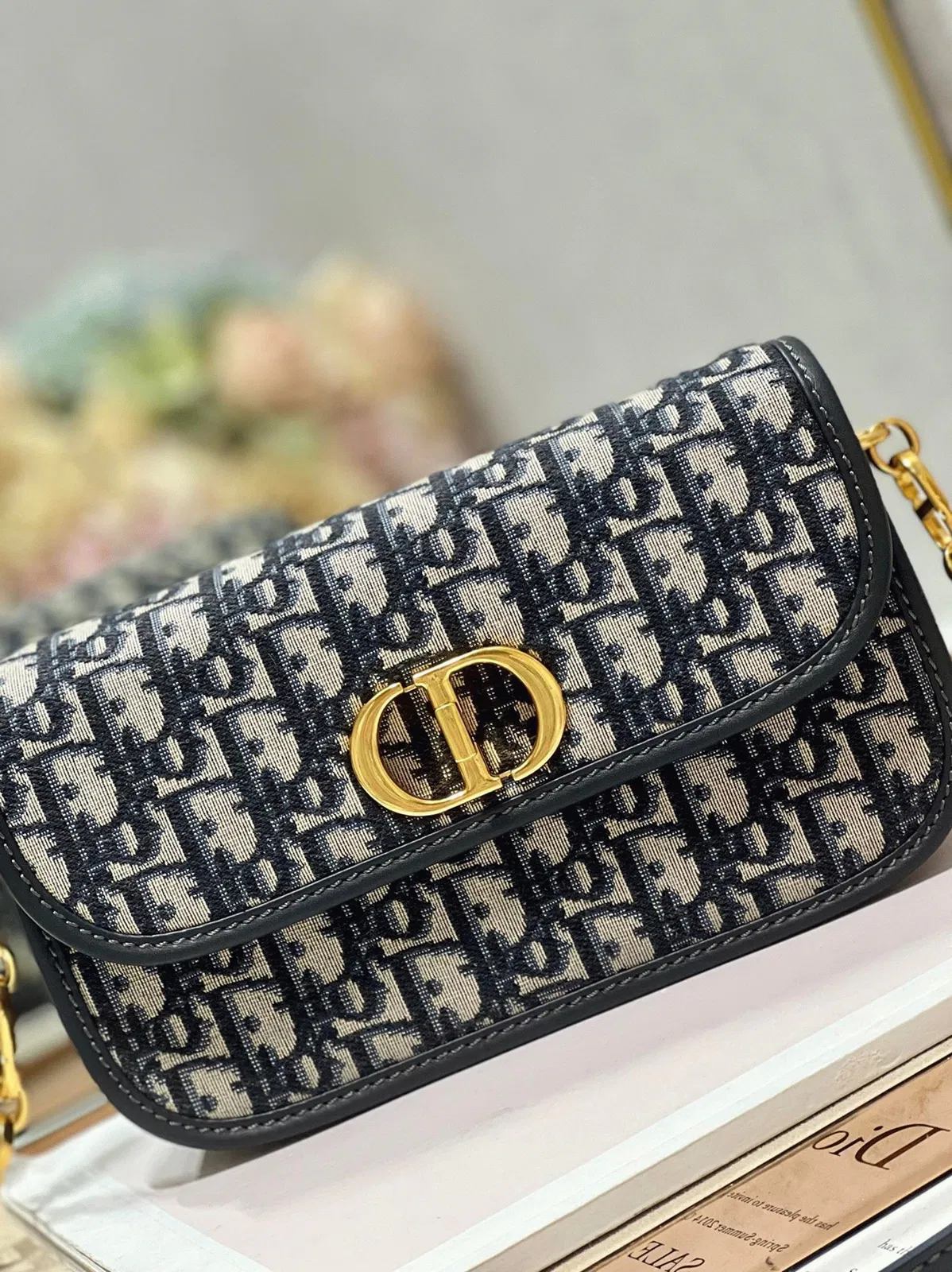 Dior 30 Montaigne Avenue Bag in Blue Dior Oblique Jacquard — image 4