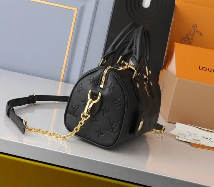 Louis Vuitton Other Leathers Speedy Bandouliere 20 Handbag In Black — image 3