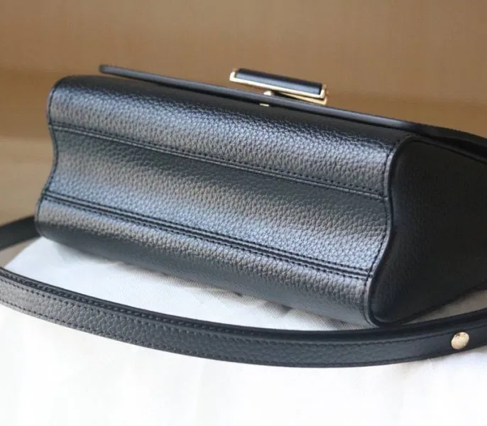 Louis Vuitton Taurillon Leather Twist MM Scrunchie Handle In Black — image 4