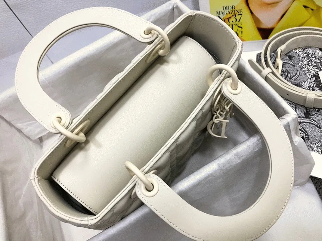 Dior Lady Dior Medium Bag Knockoff in White — image 5