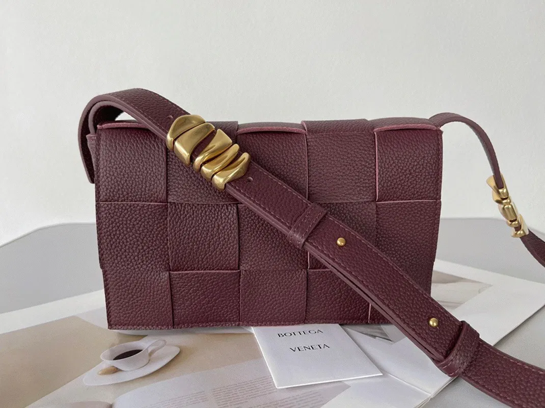 Top Quality Bottega Veneta Cassette Bag In Burgundy — image 6