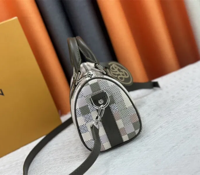 Louis Vuitton Damoflage Canvas Keepall Bandouliere 25 In Khaki — image 3
