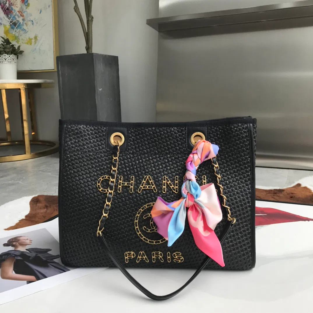CHANEL TOTE — image 5