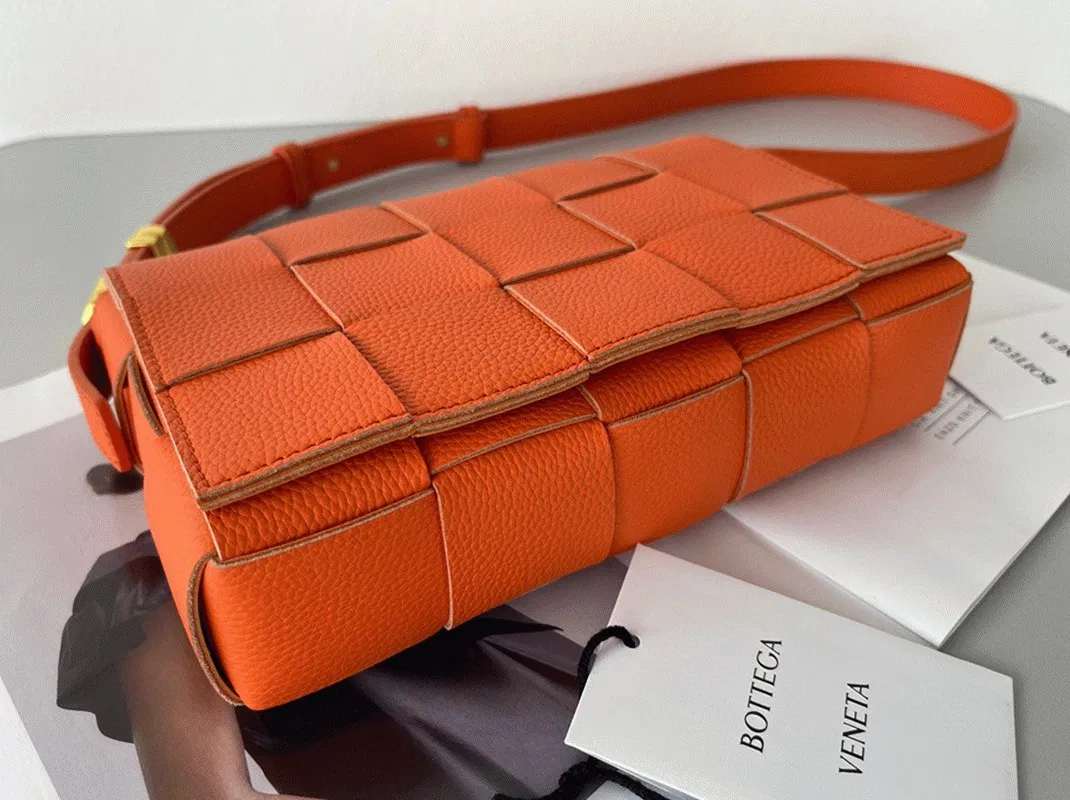 Top Quality Knockoff Bottega Veneta Cassette Bag In Maple — image 9