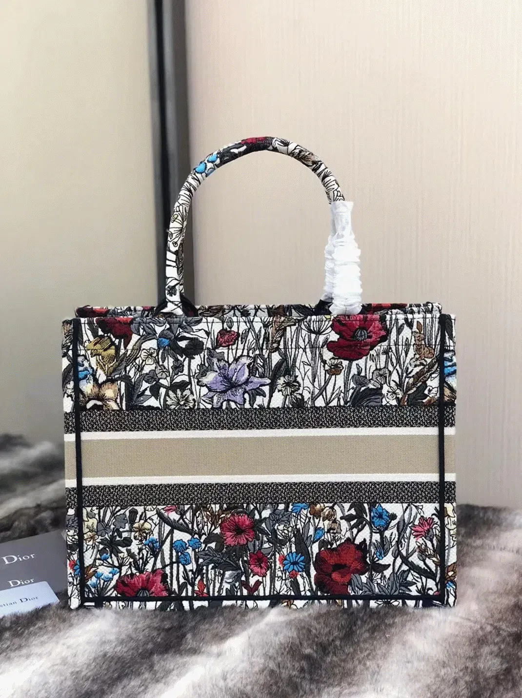 Dior Medium Book Tote Bag Imitation in Multicolor Mille Fleurs Embroidery — image 7