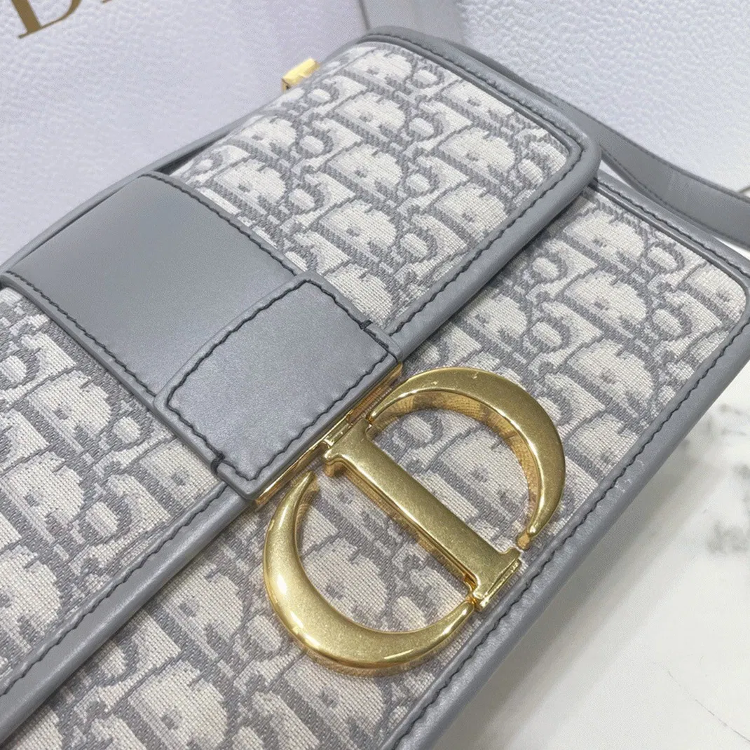 Dior 30 Montaigne Medium Bag in Grey Dior Oblique Jacquard — image 3
