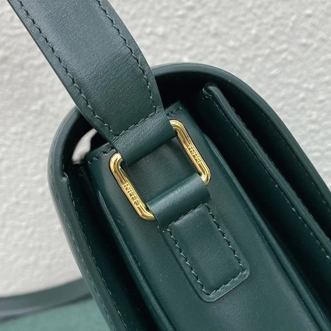 Amazone Color Celine Triomphe Large Knockoff Bag — image 11