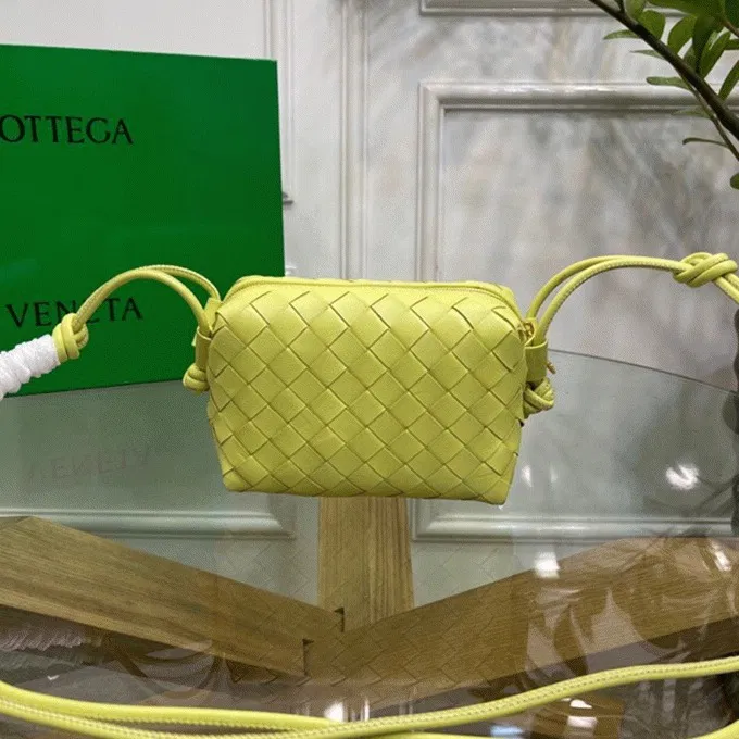 Knockoff Bottega Veneta Loop Small Bag Lantern — image 10