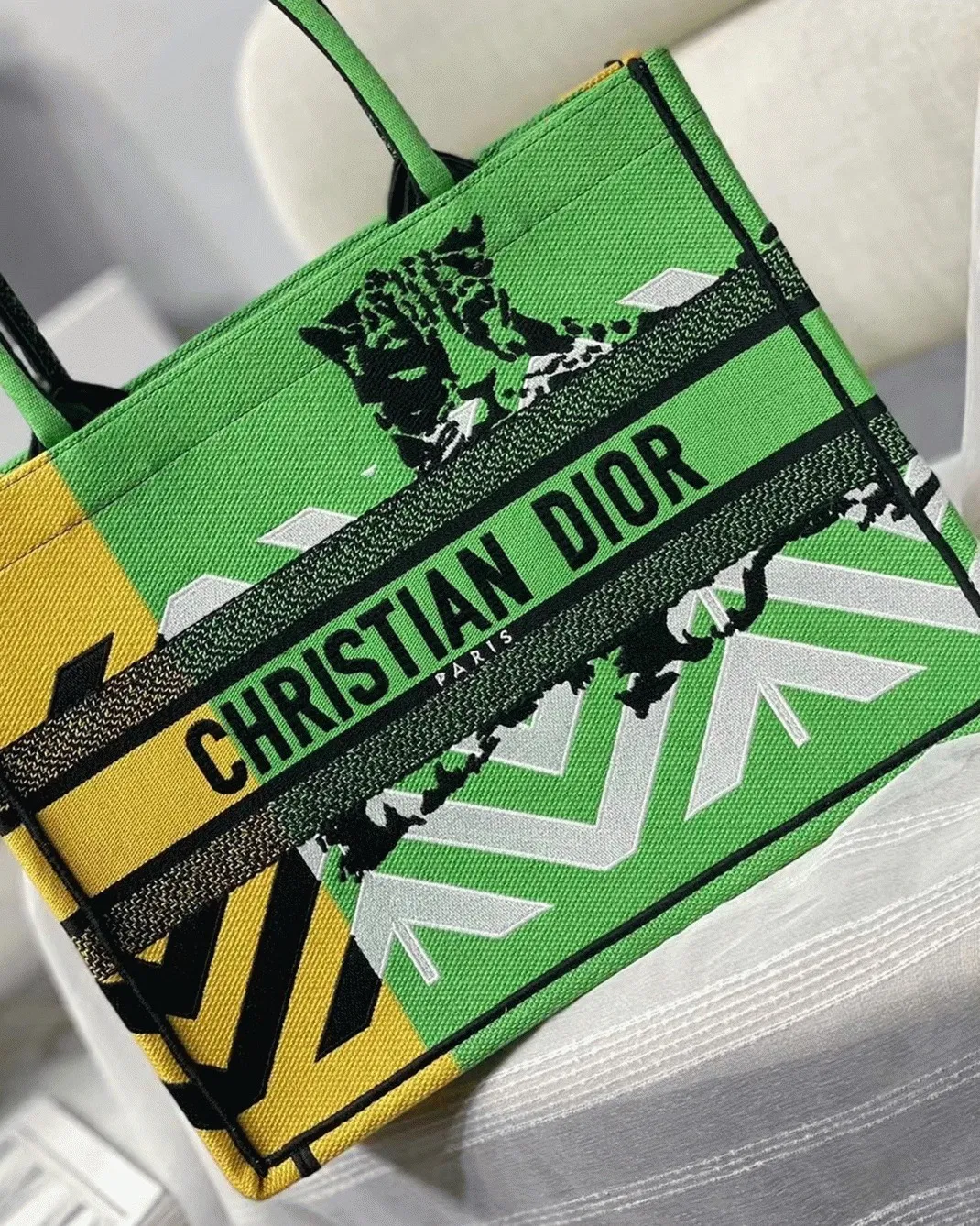 Dior Medium Book Tote Bag in Green D-Jungle Pop Embroidery — image 6