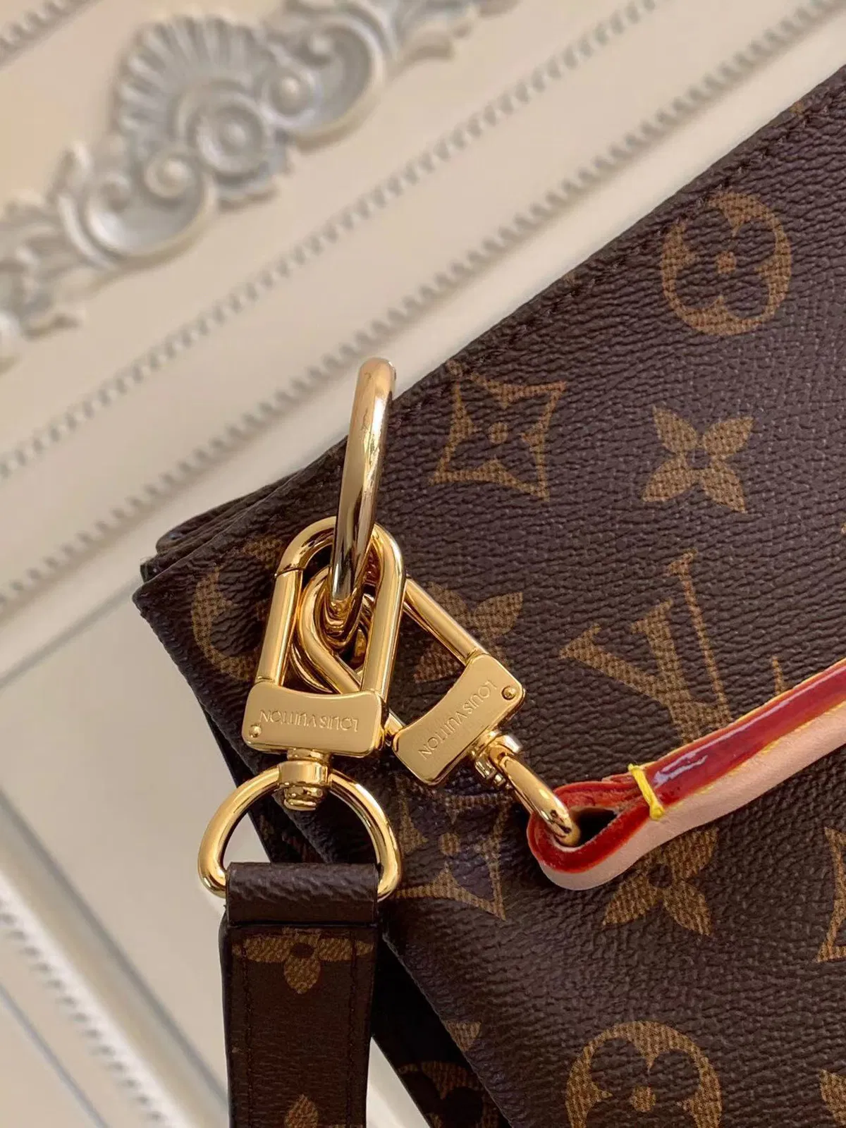 LV TOTE bag — image 6