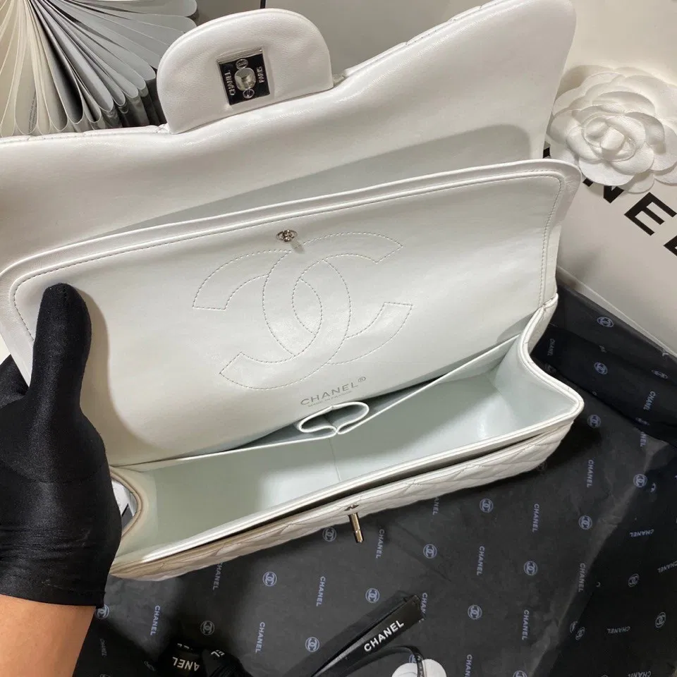 Chanel Flap Bag Large — image 9