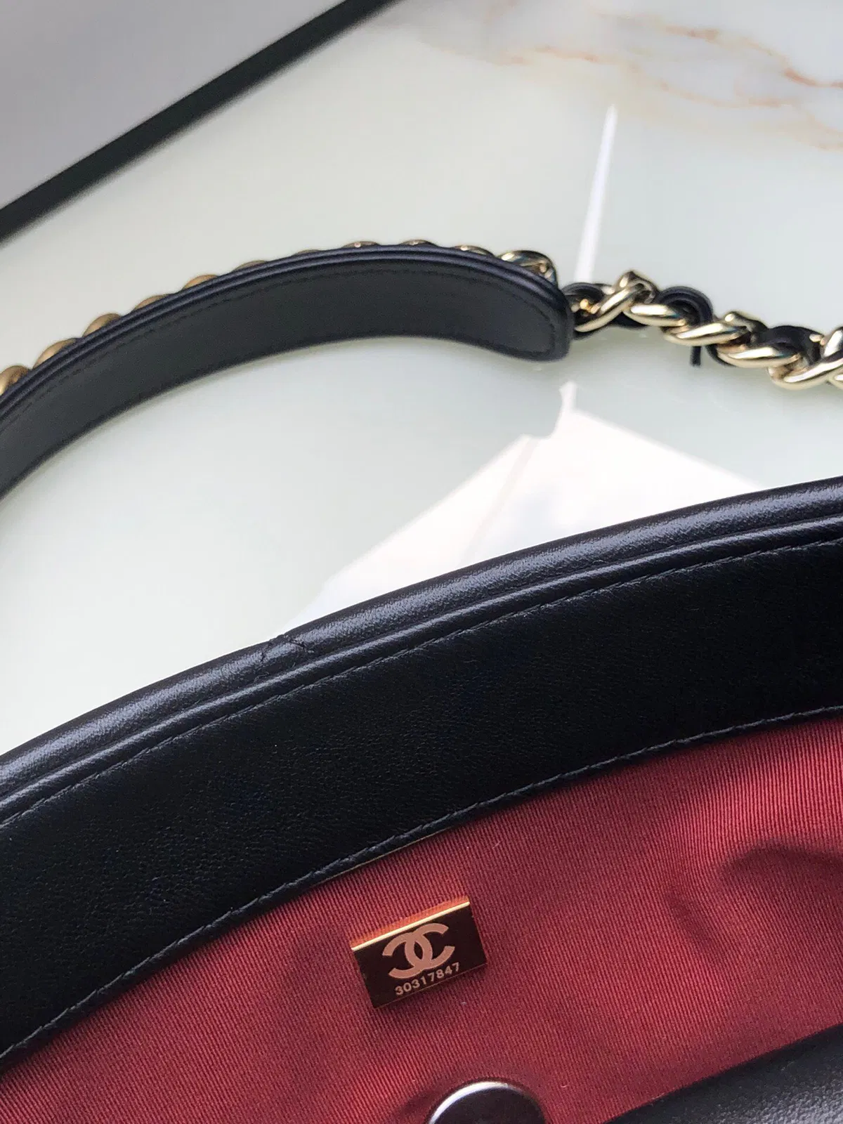 Chanel 19 medium — image 7