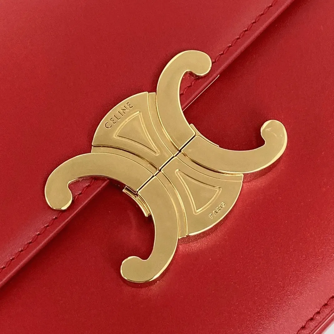 Top Quality Celine Triomphe Medium Bag In Red — image 9