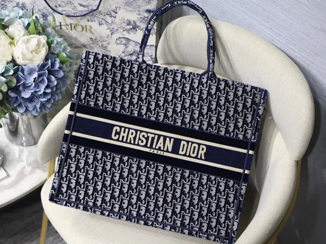 Dior Large Book Tote Bag in Blue Oblique Embroidered Velvet — image 5