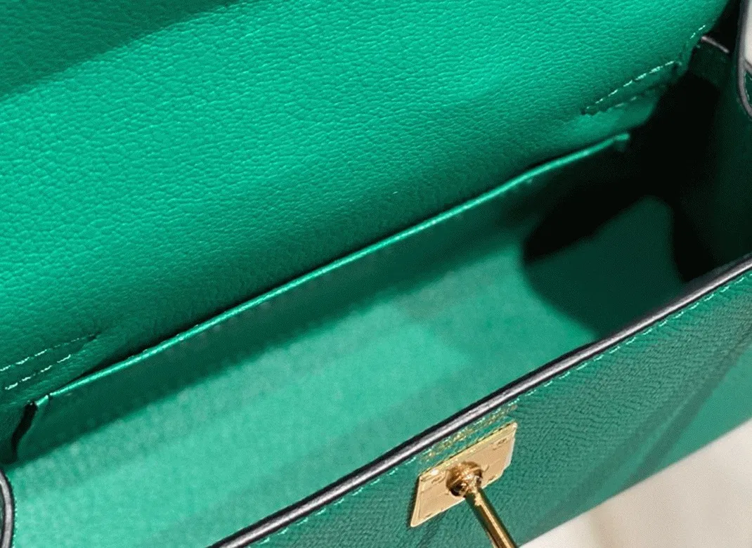 Hermes Kelly Mini II Bag in Vert Jade — image 9